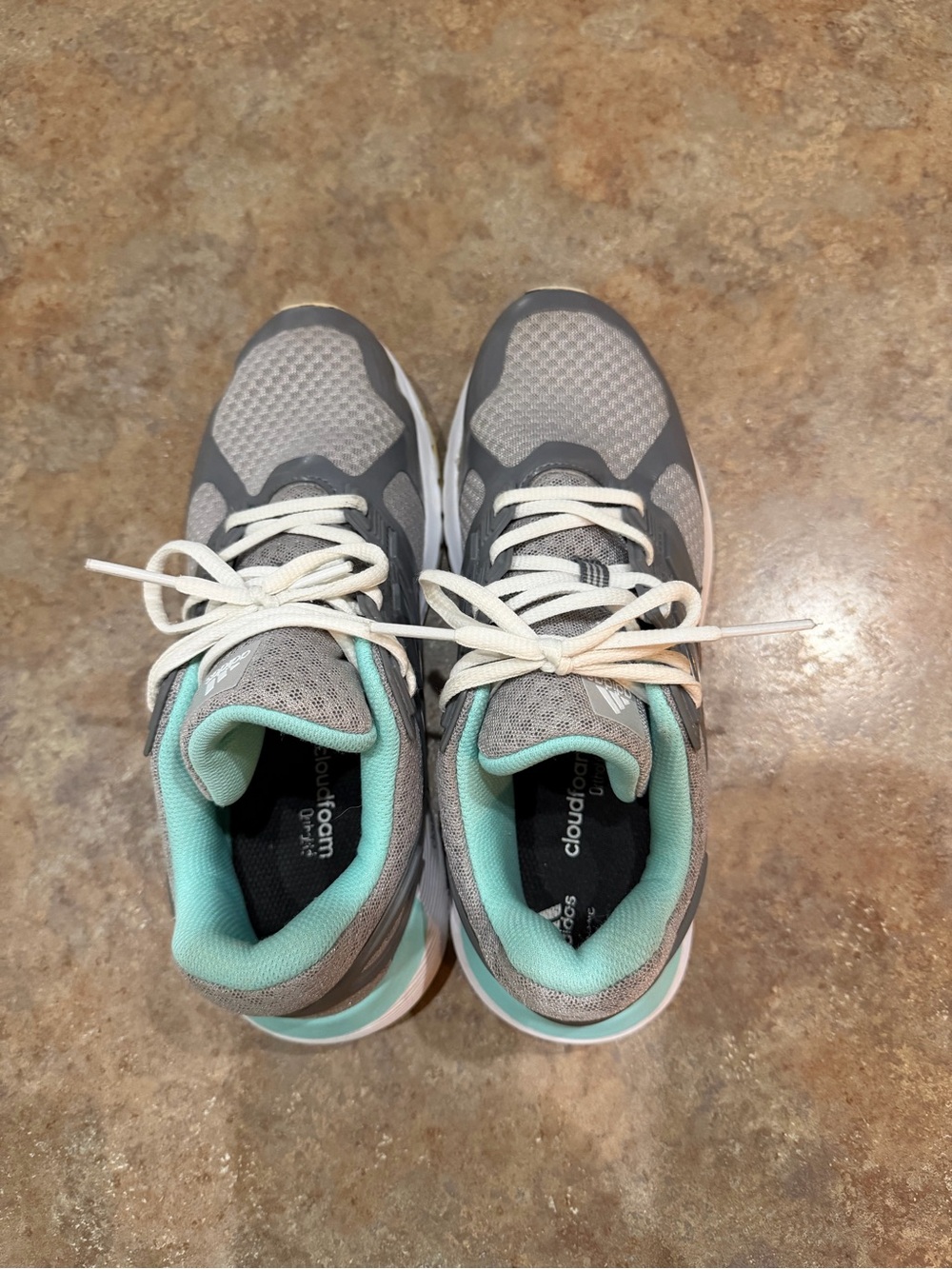 Adidas Duramo 8 women's running shoes. Size 7.5 - Picture 4 of 5